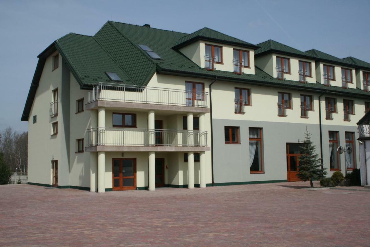 Hotel Dyminy Κίελτσε Εξωτερικό φωτογραφία