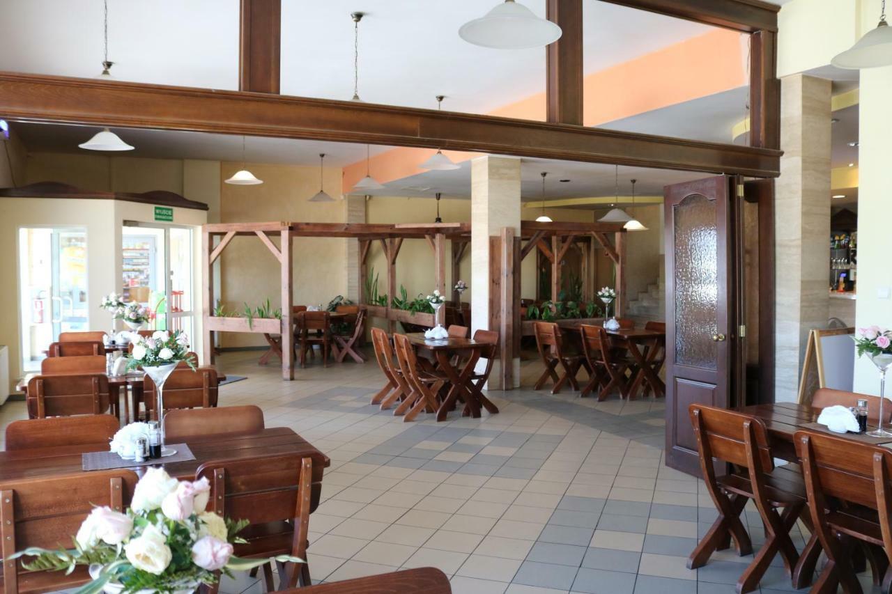 Hotel Dyminy Κίελτσε Εξωτερικό φωτογραφία