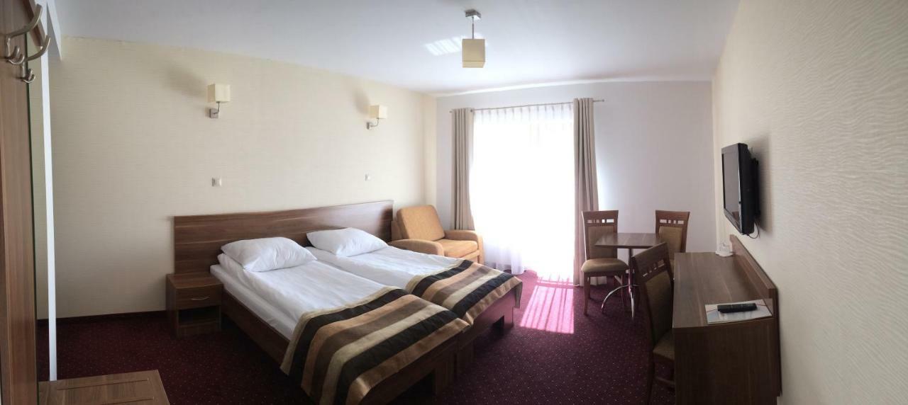 Hotel Dyminy Κίελτσε Εξωτερικό φωτογραφία