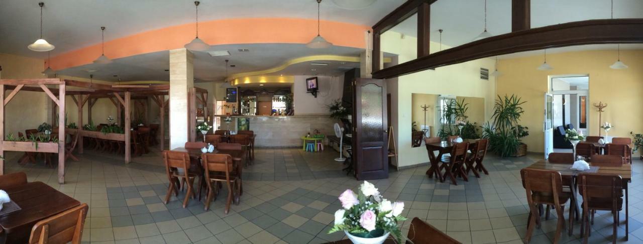 Hotel Dyminy Κίελτσε Εξωτερικό φωτογραφία