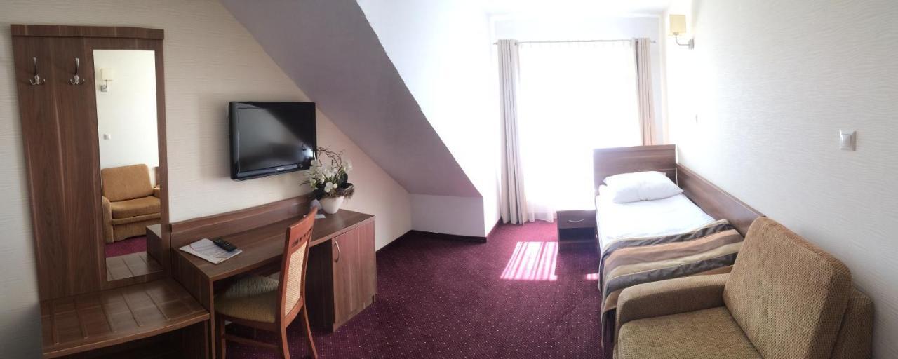 Hotel Dyminy Κίελτσε Εξωτερικό φωτογραφία